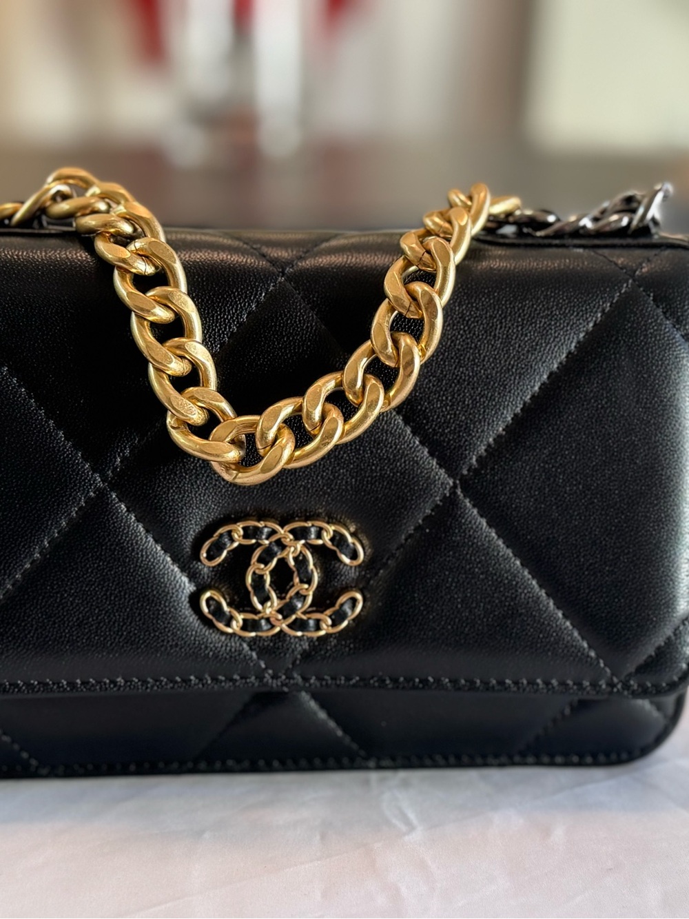 CHANEL 19 Wallet On A Chain Black Lambskin With Gold Hardware - Picture 6 of 14
